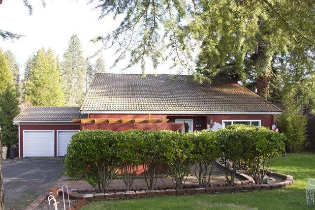 1528 NW B St, Grants Pass, OR 97526 - photo 1