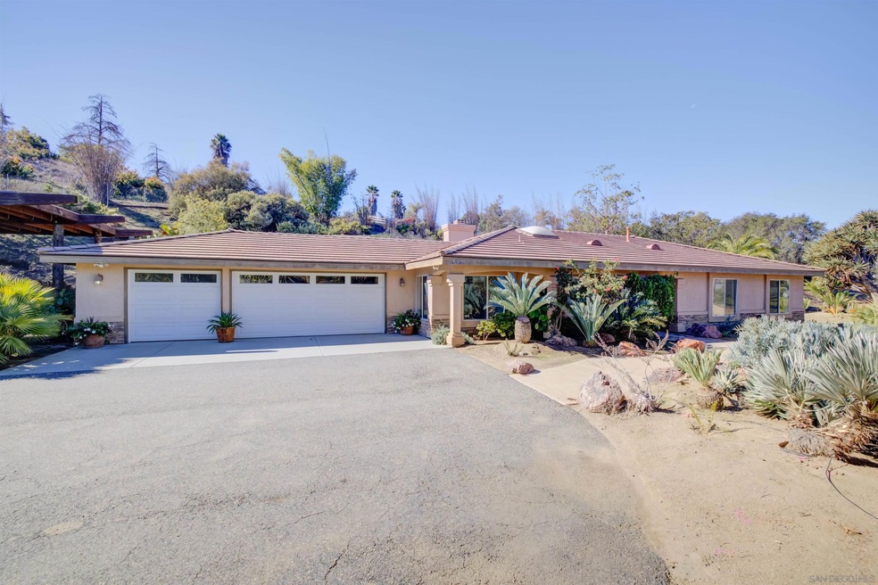 10074 W Lilac Rd, Escondido, CA 92026 - photo 1