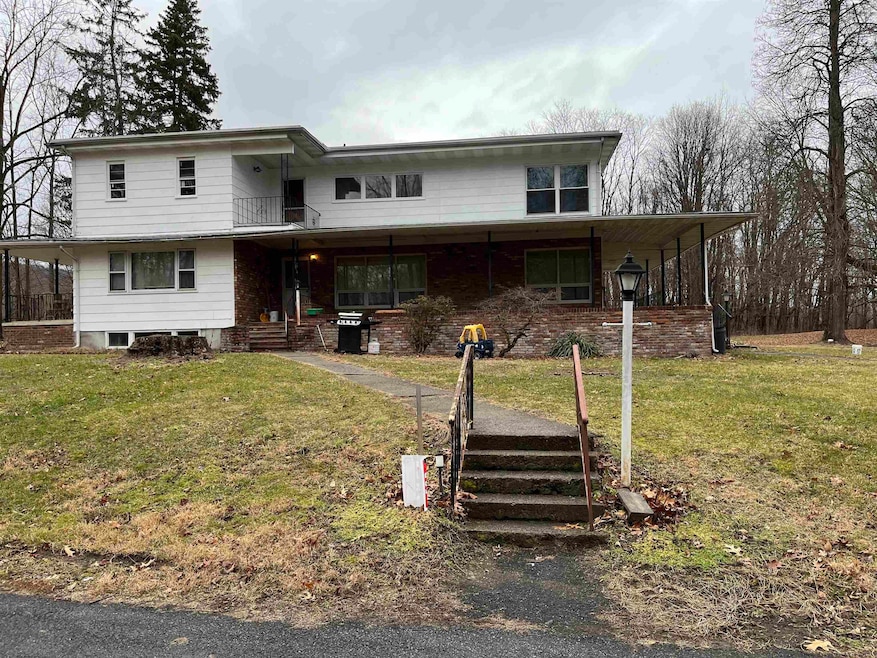 291 Orchard Rd unit 4, Highland, NY 12528 - photo 1