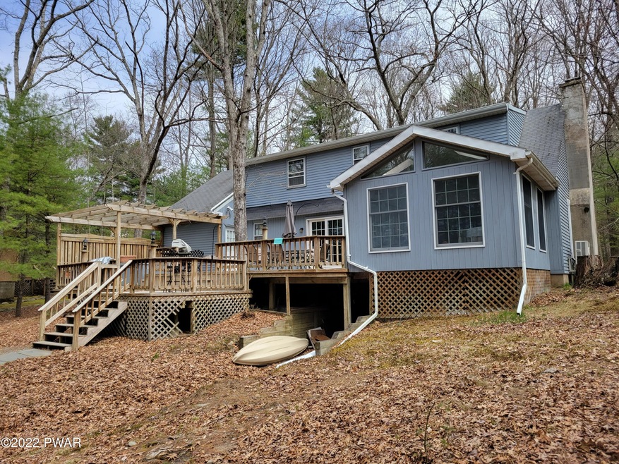 114 Hemlock Point Ct, Hawley, PA 18428 - photo 1