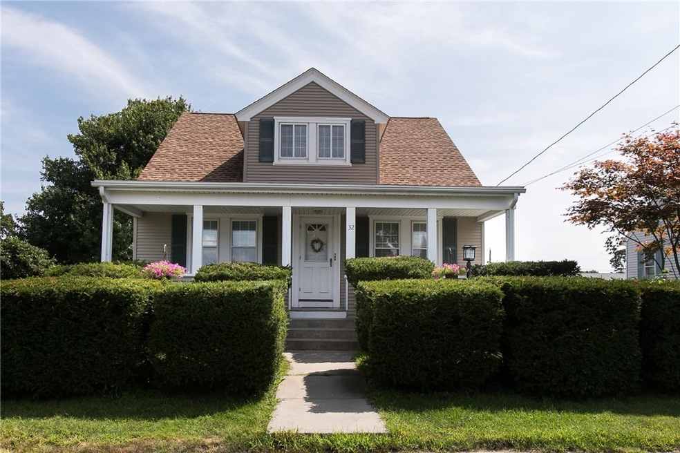 32 Law St, Warwick, RI 02889 - photo 1