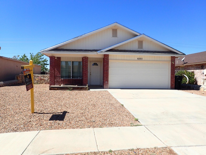 685 Desert Sage Dr, Horizon City, TX 79928 - photo 1