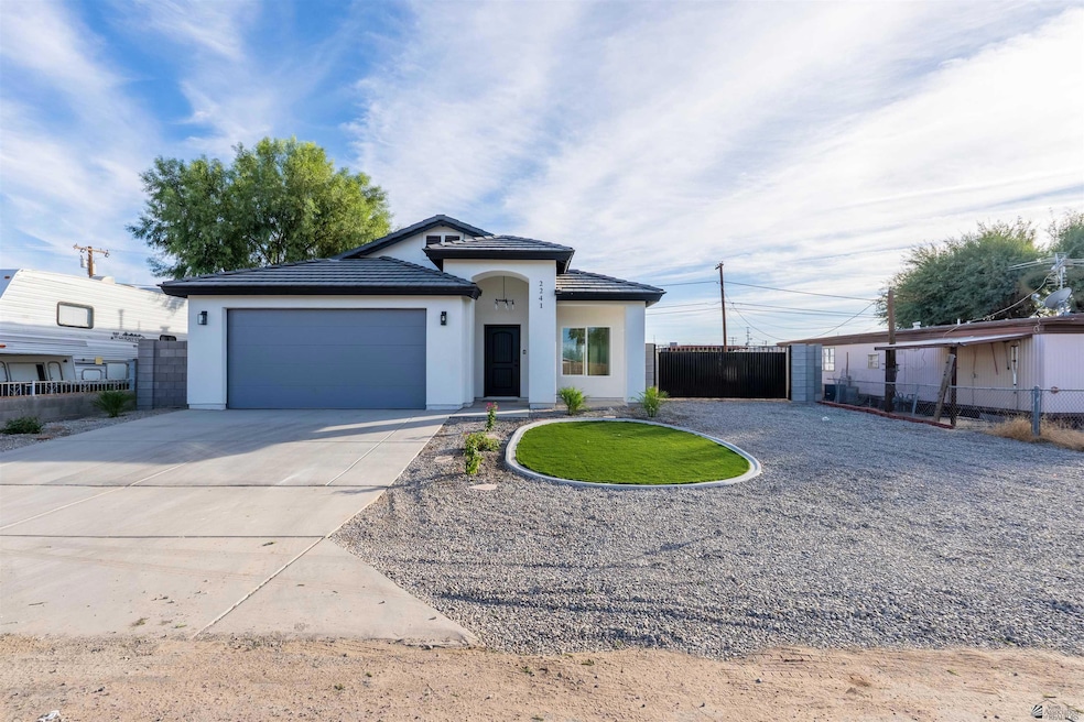 2241 E 15th St, Yuma, AZ 85365 - photo 1