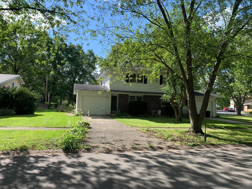 301 Forest Ave unit B, Oswego, IL 60543 - photo 1