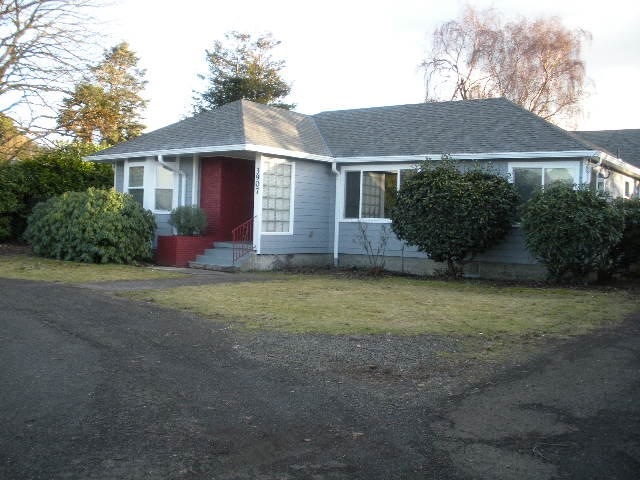 3907 Third St.