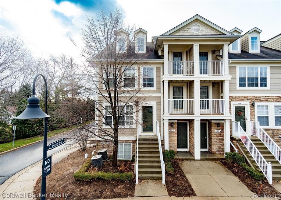 1168 Faulkner - Front of Condo1.jpg