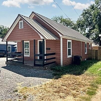 1822 W Morton St, Denison, TX 75020 - photo 1