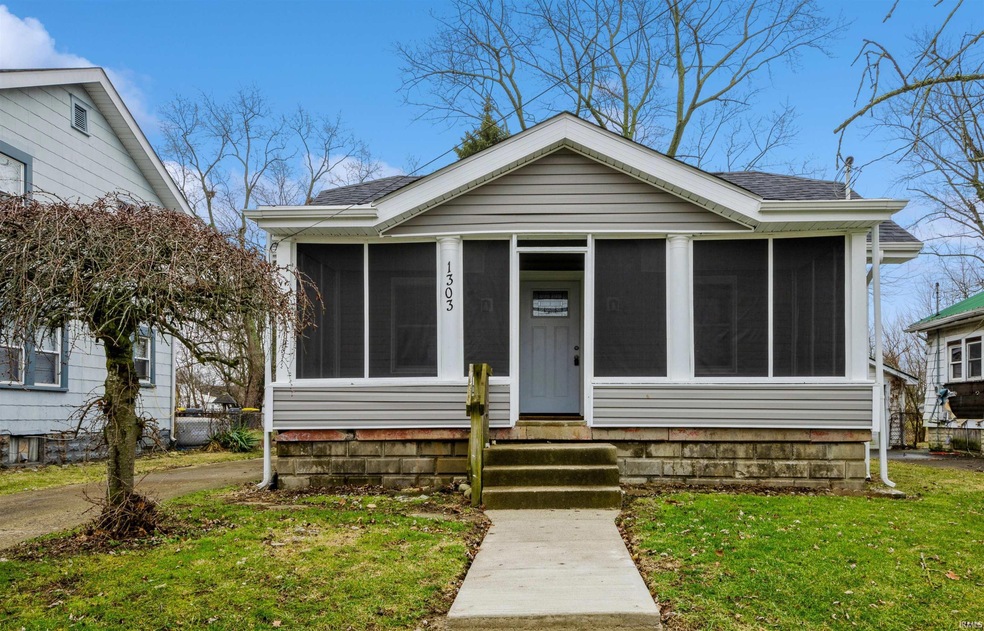 1303 E 29th St, Anderson, IN 46016 - photo 1