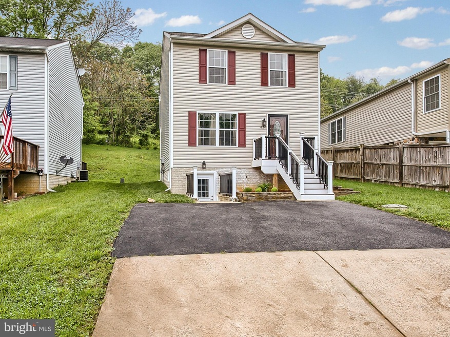 620 Tritapoe Dr, Knoxville, MD 21758 - photo 1