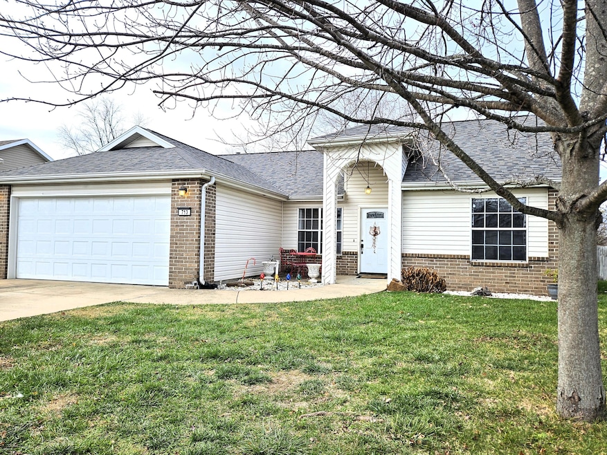713 S Carriage Crossing, Nixa, MO 65714 - photo 1