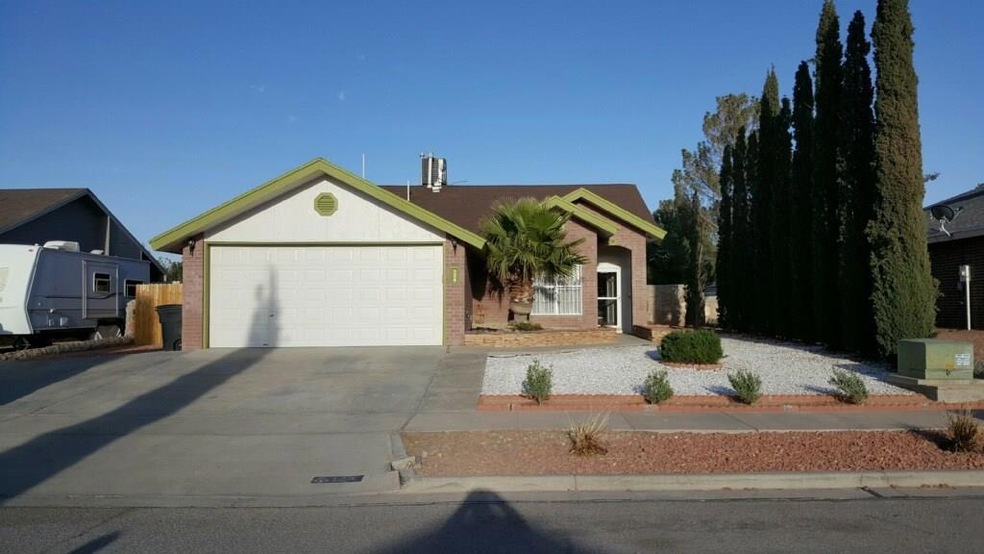 124 Lago de Oro Dr, Horizon City, TX 79928 - photo 1