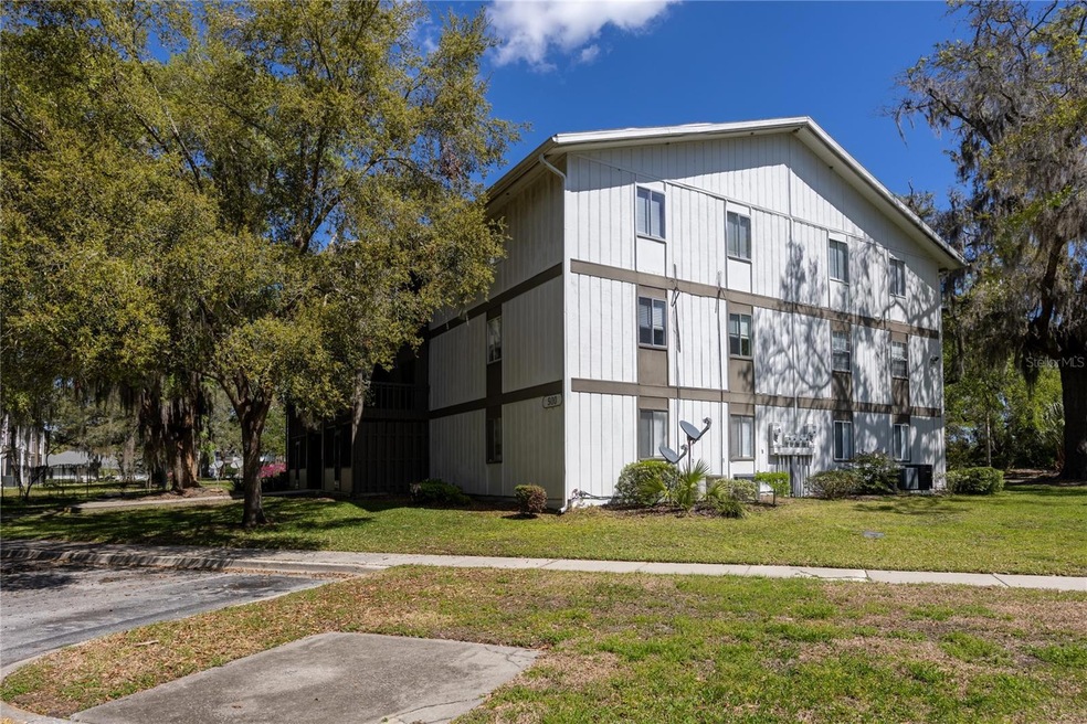6519 W Newberry Rd unit 503, Gainesville, FL 32605 - photo 1