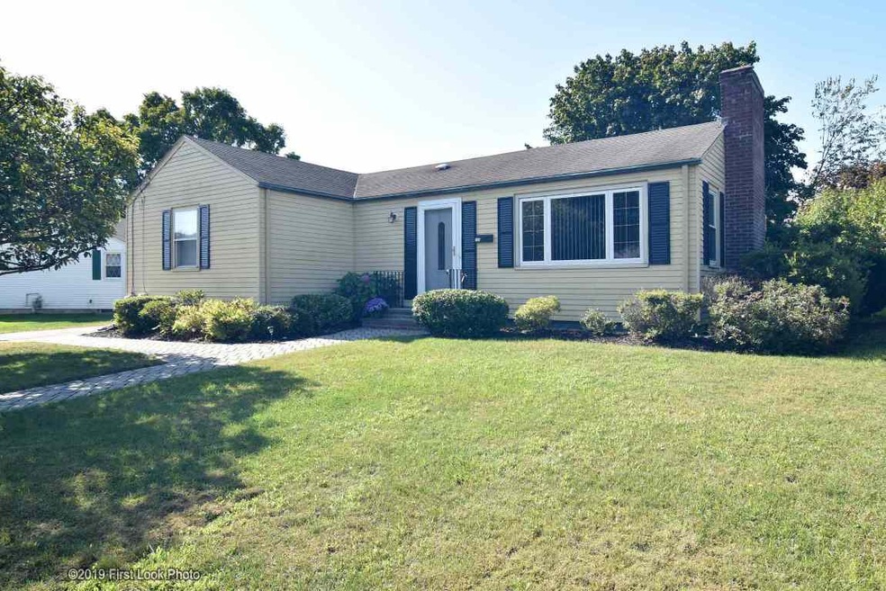 141 Lawnacre Dr, Cranston, RI 02920 - photo 1