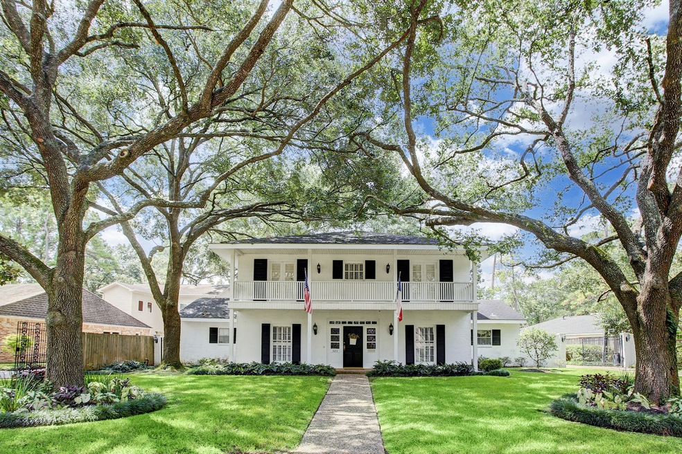 323 Tamerlaine Dr, Houston, TX 77024 - photo 1