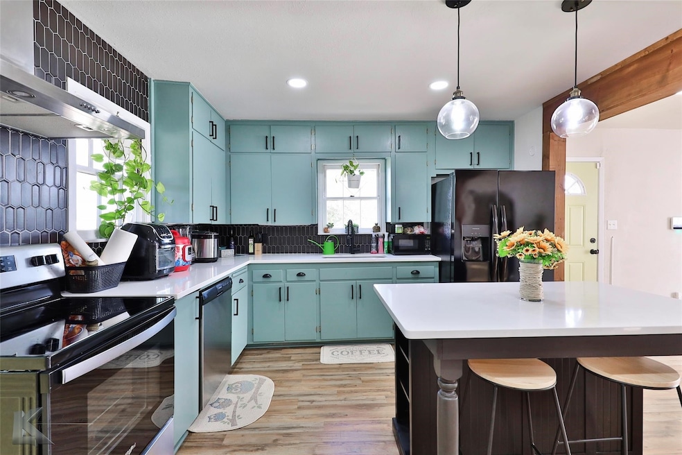 For Sale $135,000 • Co-Listing Agent