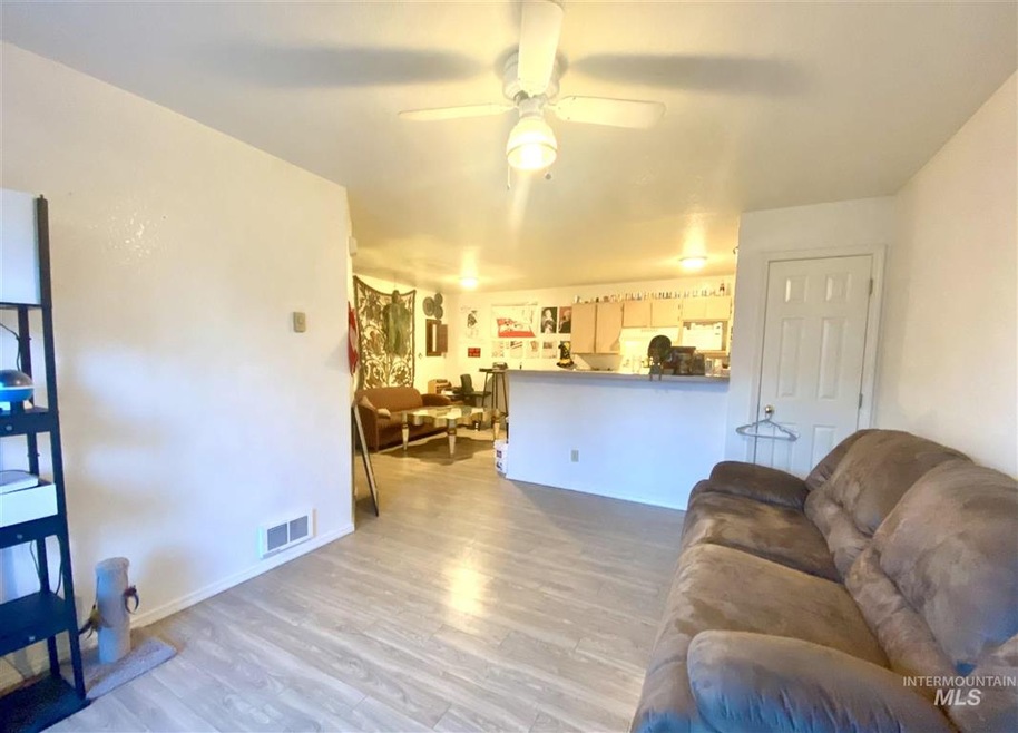 135 Baker St unit 104, Moscow, ID 83843 - photo 1