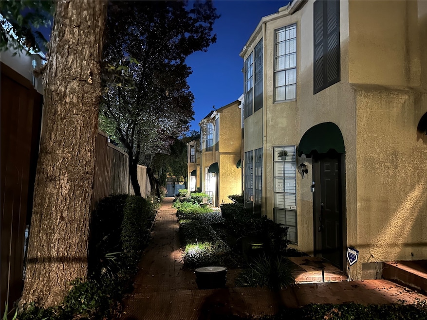 3919 Cole Ave unit 105, Dallas, TX 75204 - photo 1