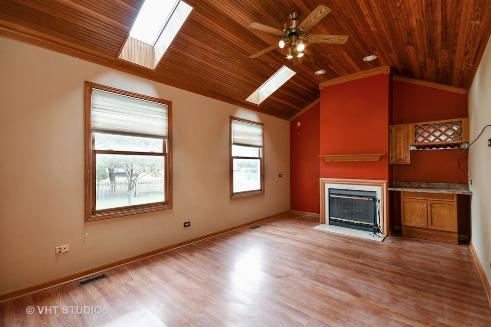 1170 Newcastle Ln, Aurora, IL 60506 - photo 1