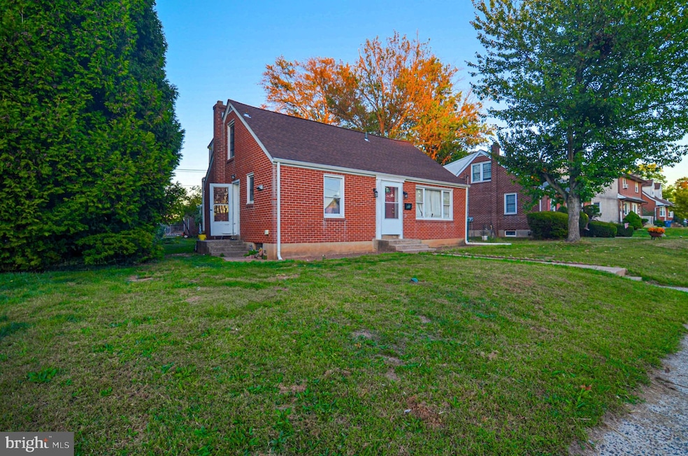 833 W 4th St, Lansdale, PA 19446 - photo 1