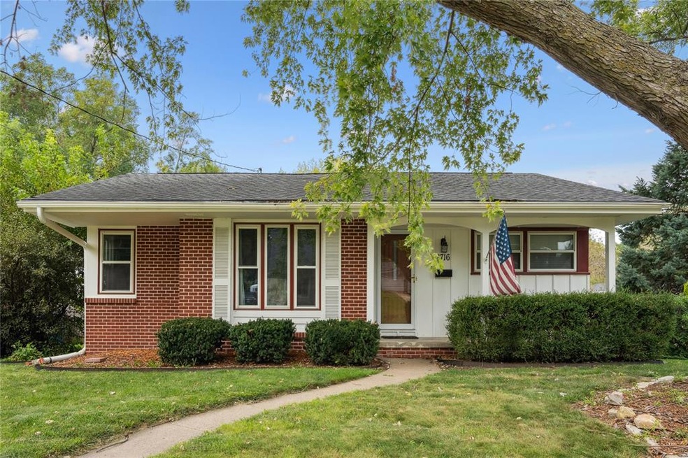 2716 62nd St, Des Moines, IA 50322 - photo 1