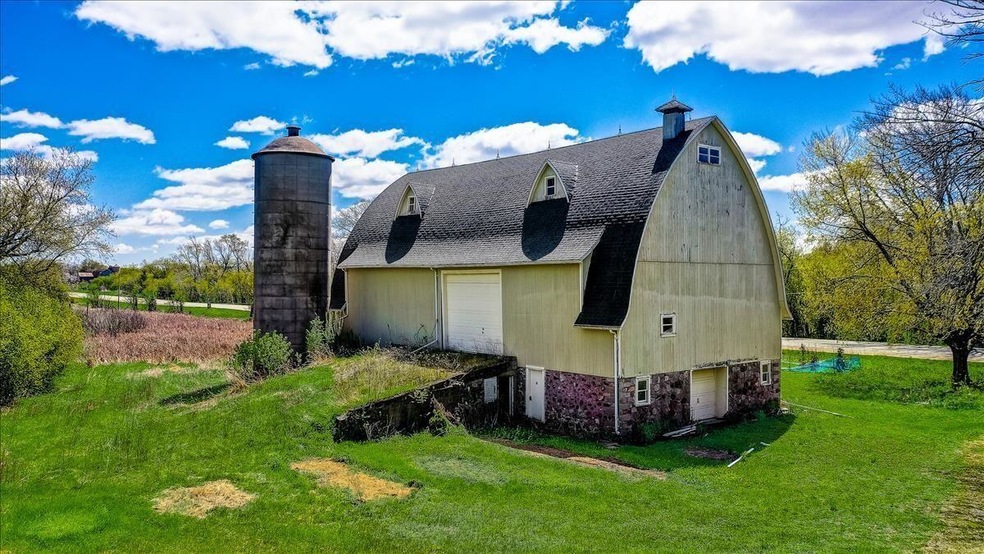 Main View of barn and silo