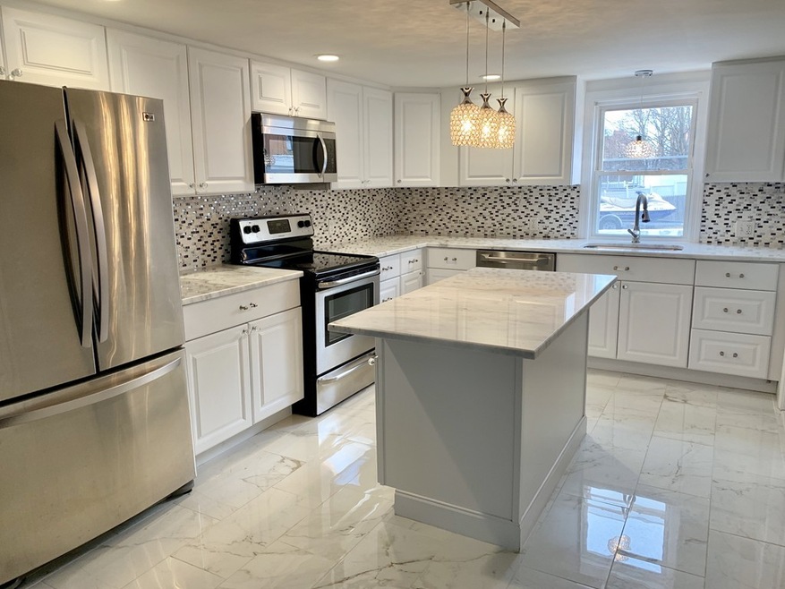 29 Hanson St, Salem, MA 01970 - photo 1