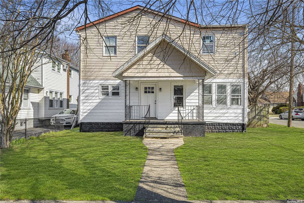 471 Baldwin Ave, North Baldwin, NY 11510 - photo 1