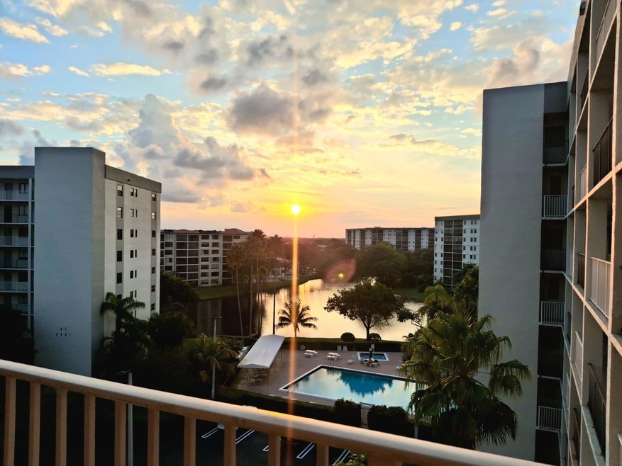 2217 Cypress Island Dr unit 701, Pompano Beach, FL 33069 - photo 1