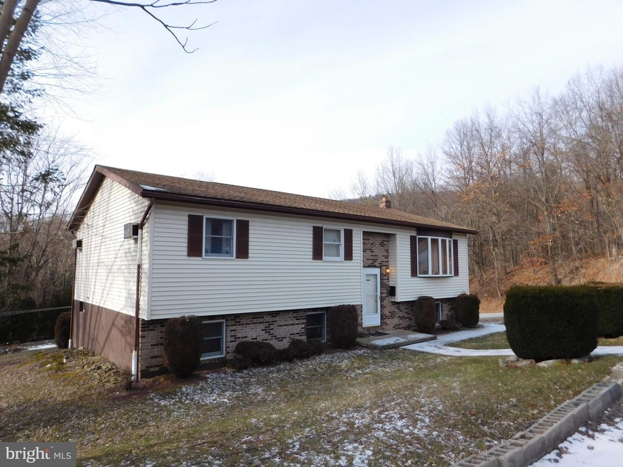 234 W Elm St, Tamaqua, PA 18252 - photo 1