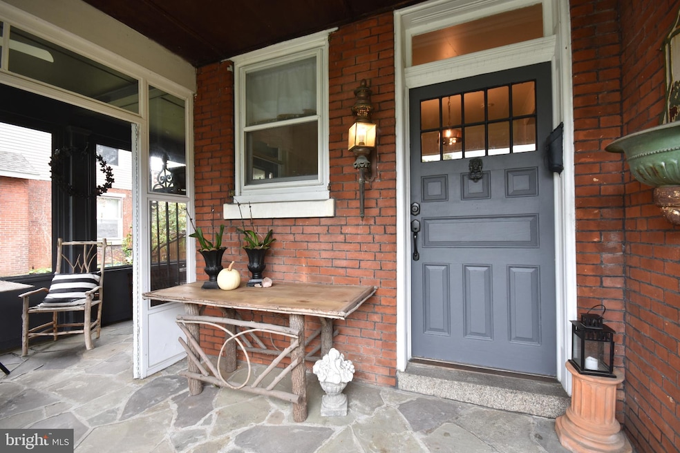 132 N Lansdowne Ave, Lansdowne, PA 19050 - photo 1