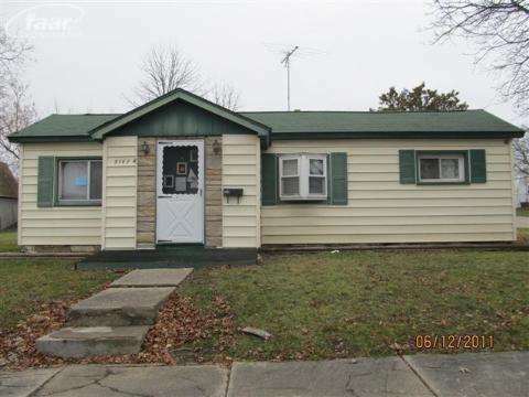 3102 Brandon St, Flint, MI 48503 - photo 1