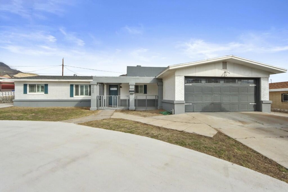 2609 Jefferson Ave, El Paso, TX 79930 - photo 1