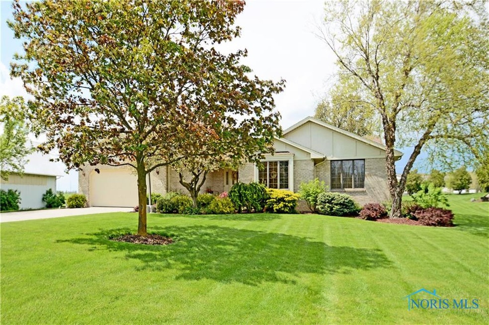 842 Pemberville Rd, Woodville, OH 43469 - photo 1