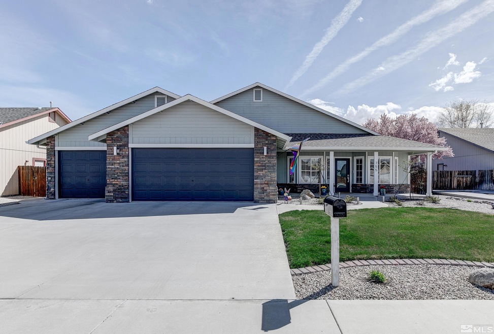 755 Dani St, Fallon, NV 89406 - photo 1