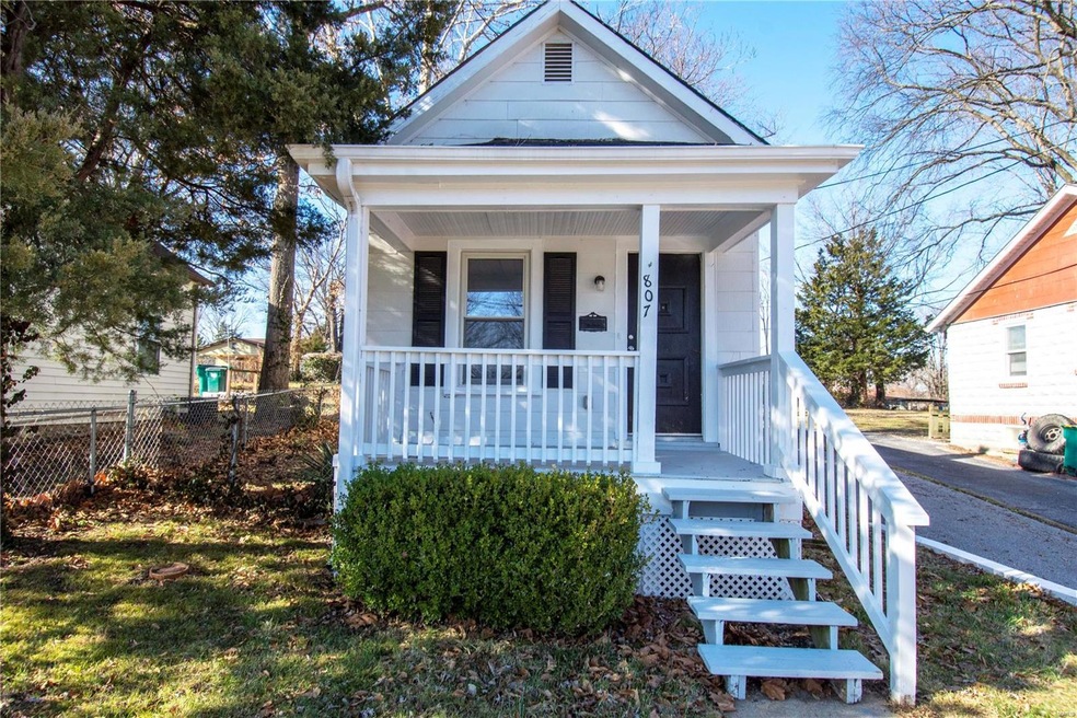 Welcome to 807 Cornell!