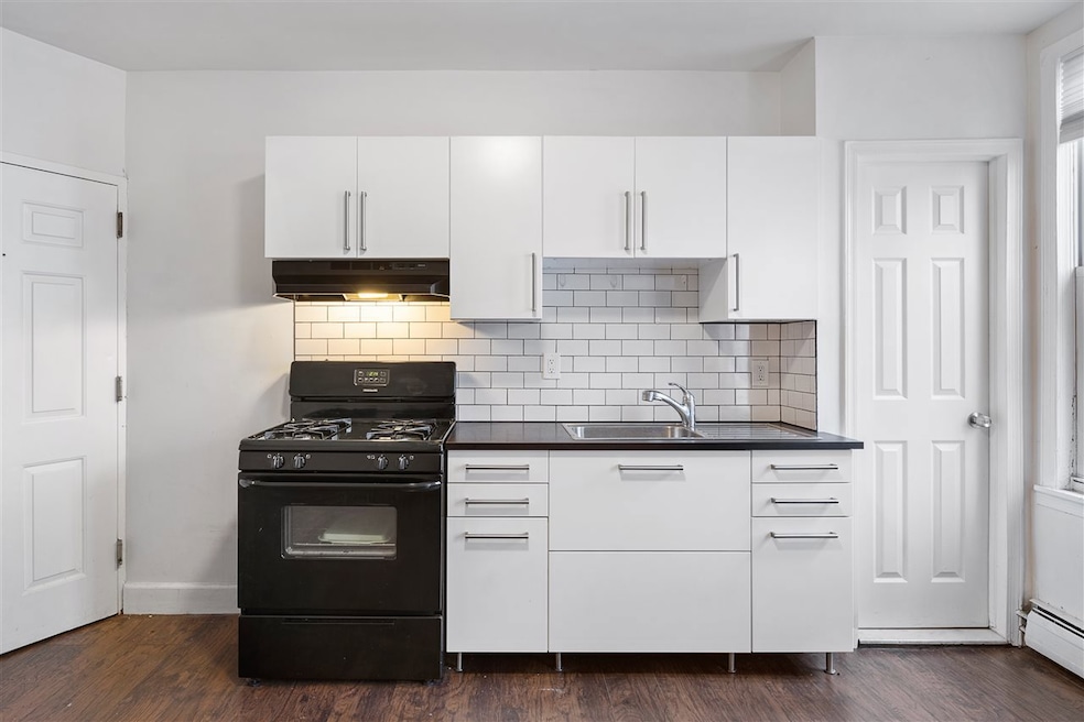 74 Cambridge Ave unit 4, Jersey City, NJ 07307 - photo 1