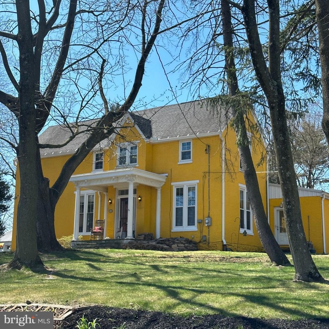 2046 Lincoln Way W, Chambersburg, PA 17202 - photo 1