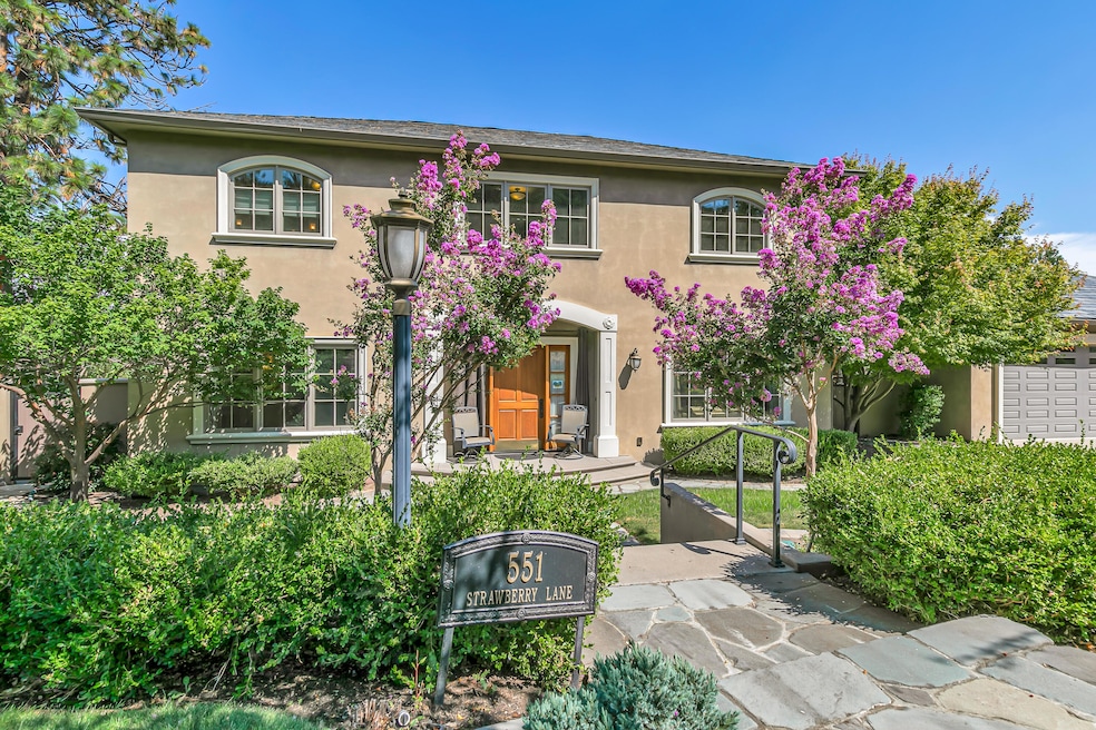 551 Strawberry Ln, Ashland, OR 97520 - photo 1