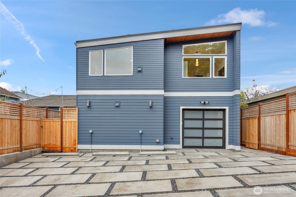 4050 32nd Ave W, Seattle, WA 98199 - photo 1