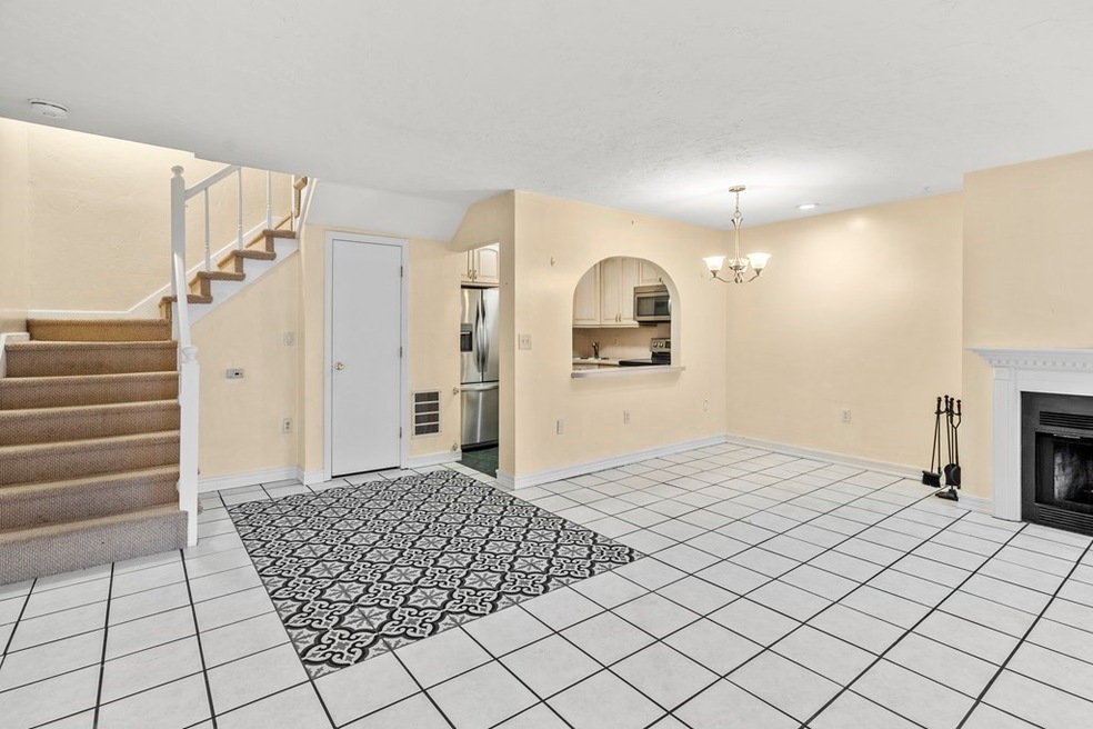 158 Quincy Shore Dr unit 79, Quincy, MA 02171 - photo 1