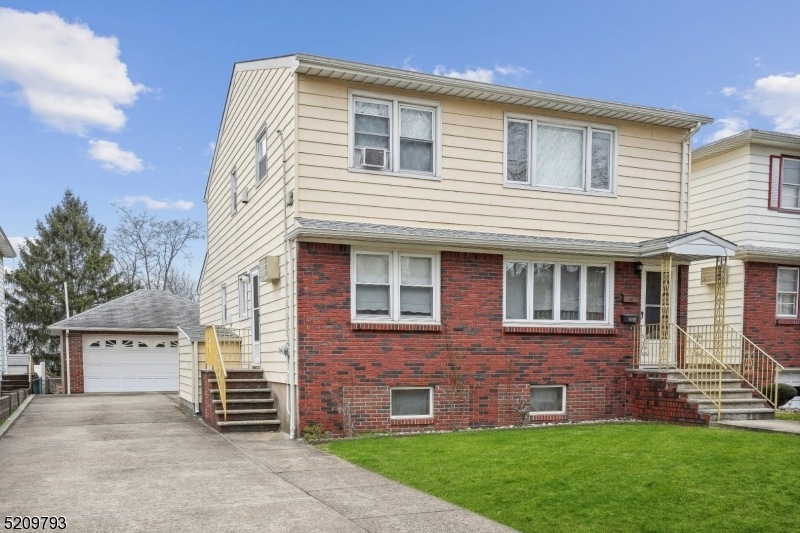 6 Kennedy Ct, Lyndhurst, NJ 07071 - photo 1