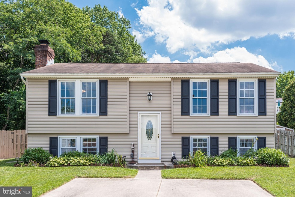 7 Sweet Gum Ct, Essex, MD 21221 - photo 1