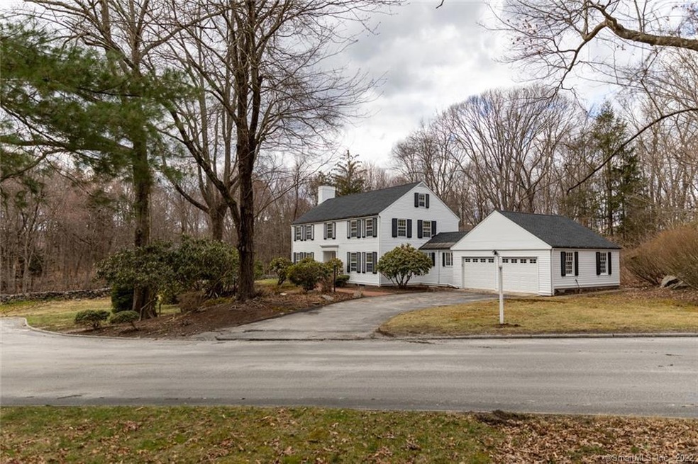 84 Southridge Dr, Waterbury, CT 06708 - photo 1