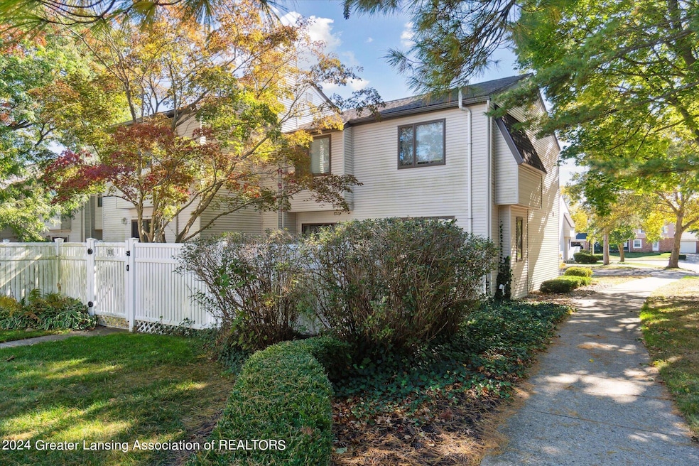 04-1416-Roxburgh-Ave-East-Lansing-MI-488