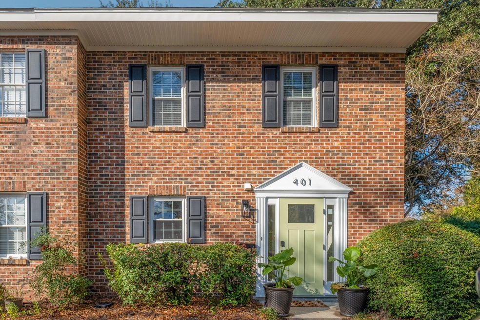 401 Carriage Lane-44