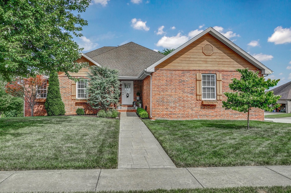 843 E Meadow Garden Ct, Nixa, MO 65714 - photo 1