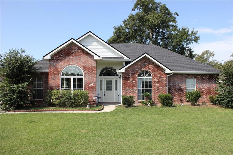 40331 Chandler Dr, Ponchatoula, LA 70454 - photo 1