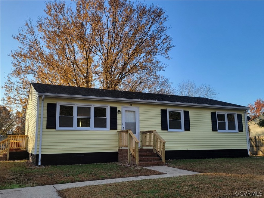 658 Roberson St, Petersburg, VA 23805 - photo 1