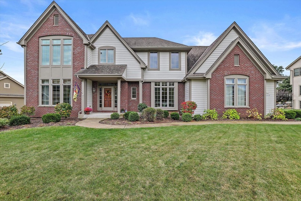 N67W13173 Daylily Dr, Menomonee Falls, WI 53051 - photo 1