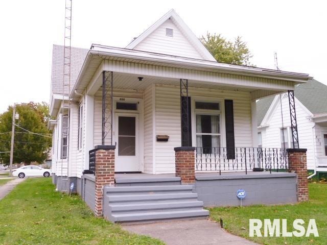 400 Wyatt Ave, Lincoln, IL 62656 - photo 1